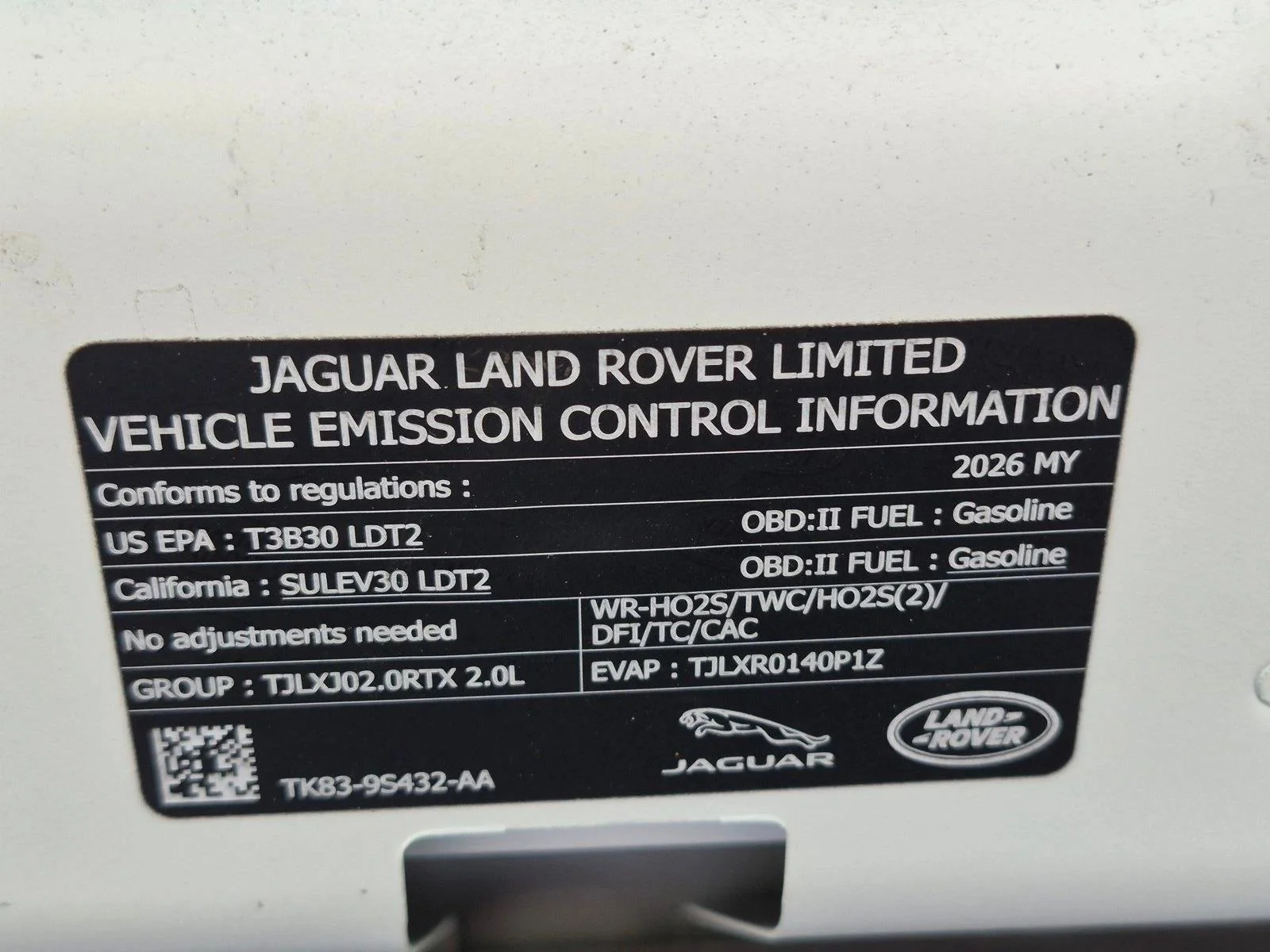 Used 2026 Fuji White Land Rover S image 20