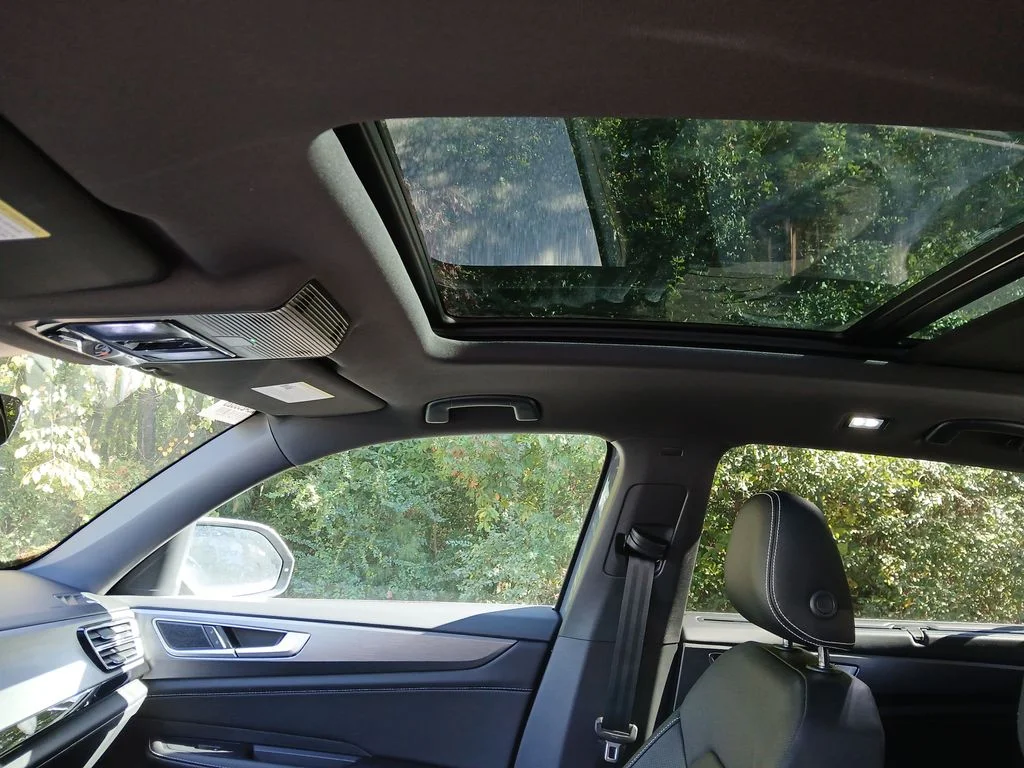 New 2026 Gray Volkswagen 2.0T SE w/Technology image 20