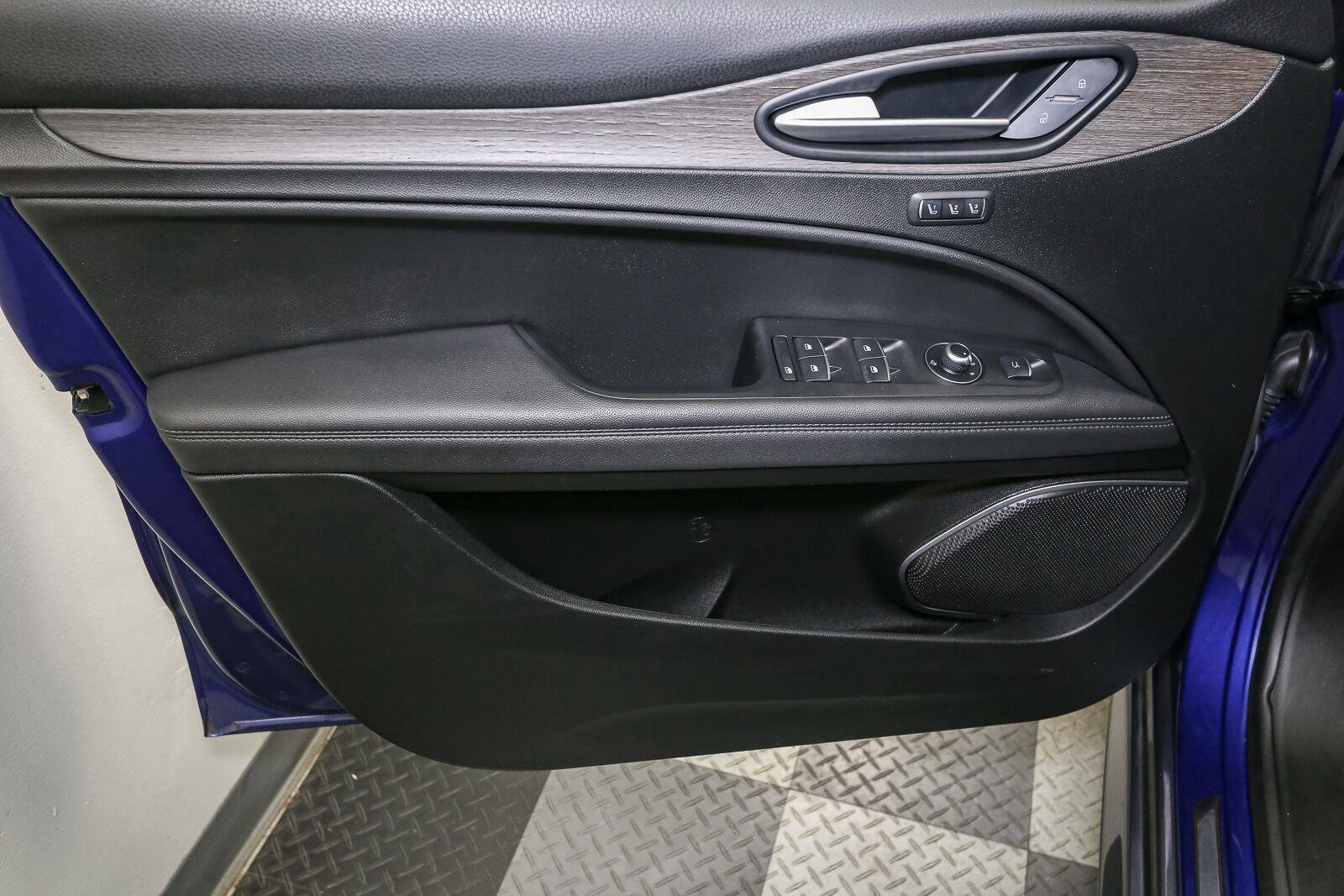 Used 2023 Anodized Blue Metallic Alfa Romeo Ti image 43