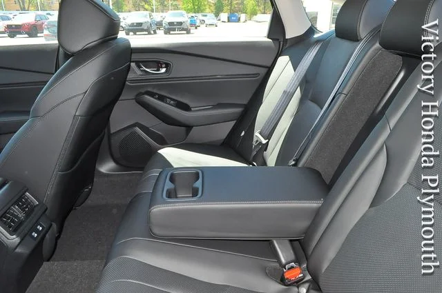 New 2026 Solar Silver Metallic Honda Touring image 13