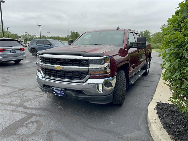 Used 2016 SIREN RED TINTCOAT Chevrolet LT image 3