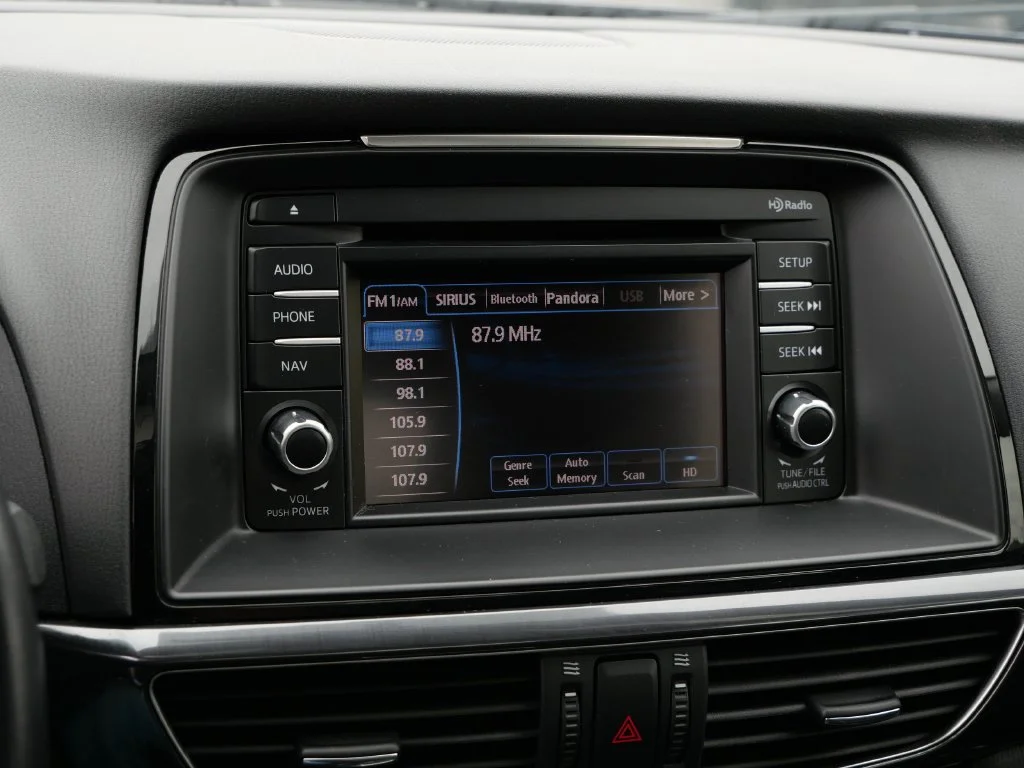 Used 2015 Gray Mazda i Touring image 20