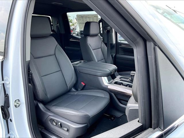 New 2026 Polar White Tricoat Chevrolet LTZ image 29
