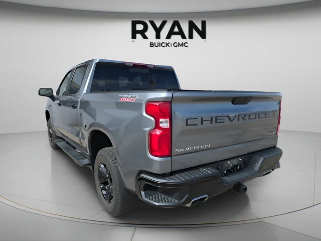 Used 2021 SATIN STEEL METALLIC Chevrolet LT Trail Boss image 4