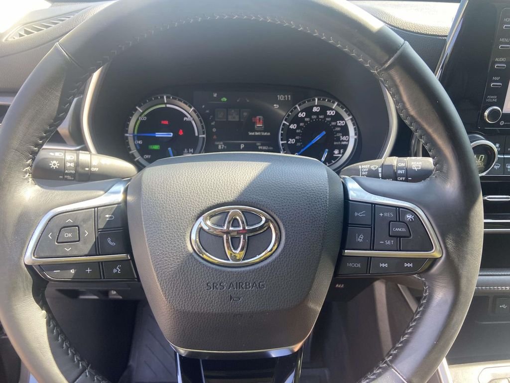 Used 2021 Gray Toyota XLE image 36