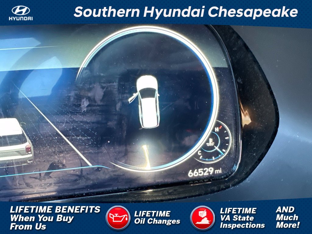 Used 2022 Red Hyundai Calligraphy image 1