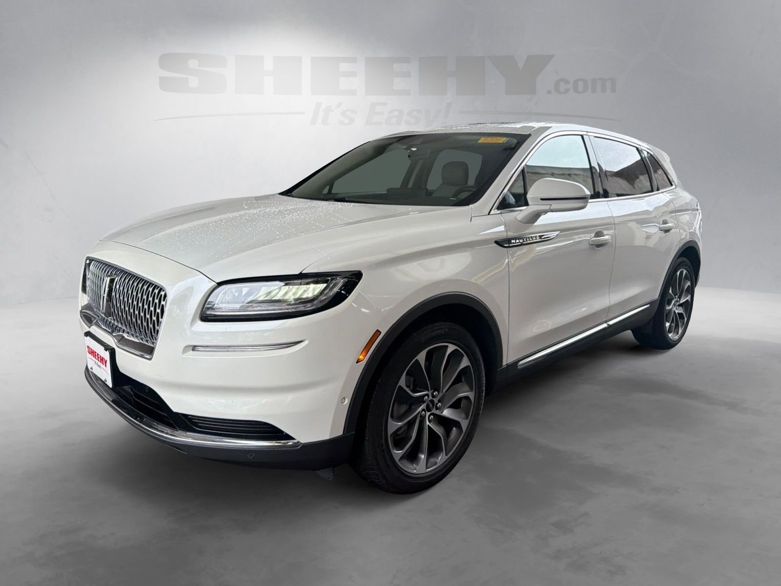 Used 2023 White Lincoln Reserve image 15