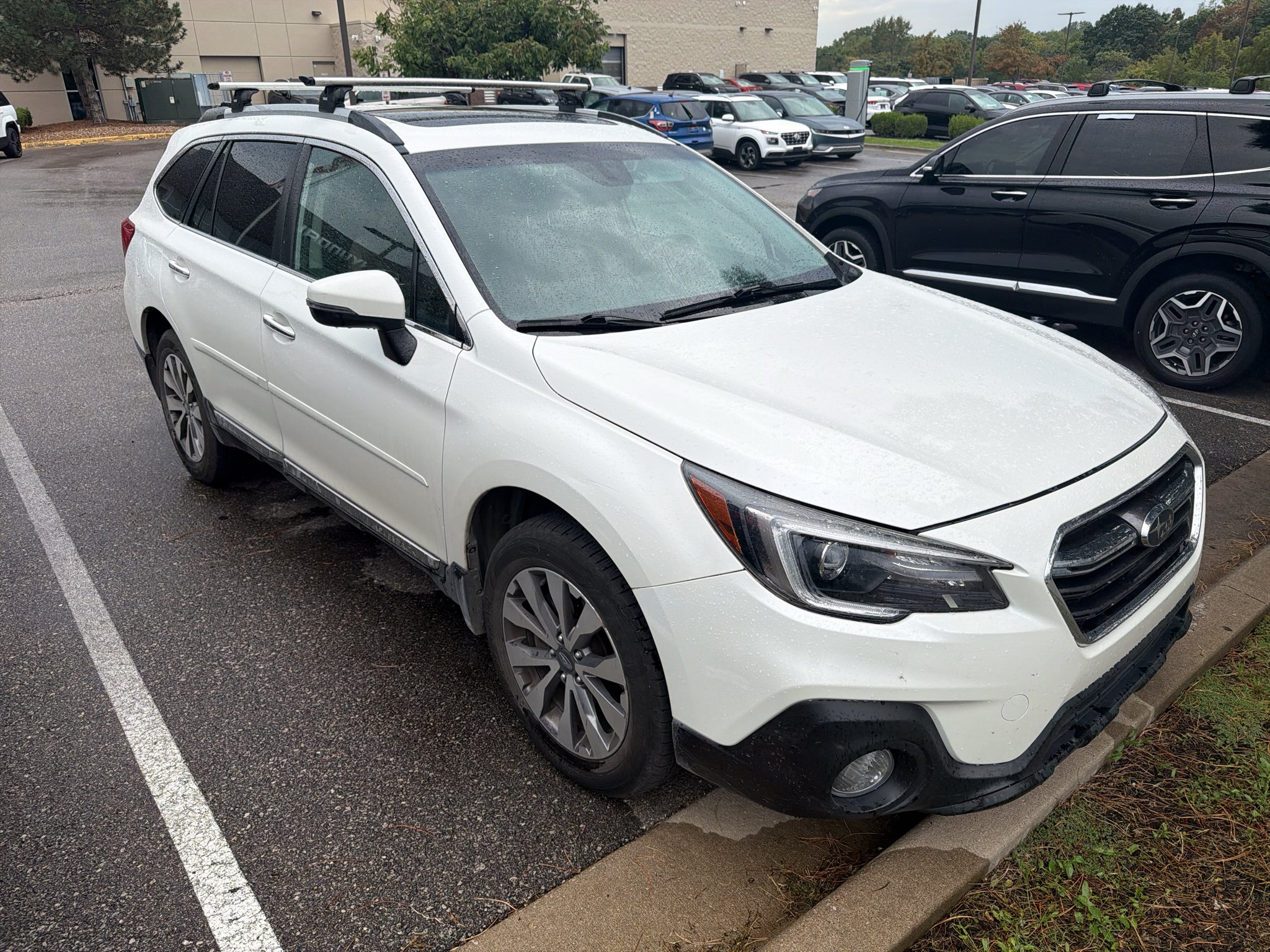 Used 2018 Crystal White Pearl Subaru Touring image 7