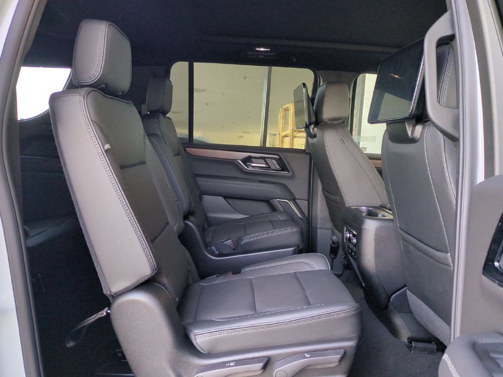 2026 GMC Yukon XL Denali - Photo 37