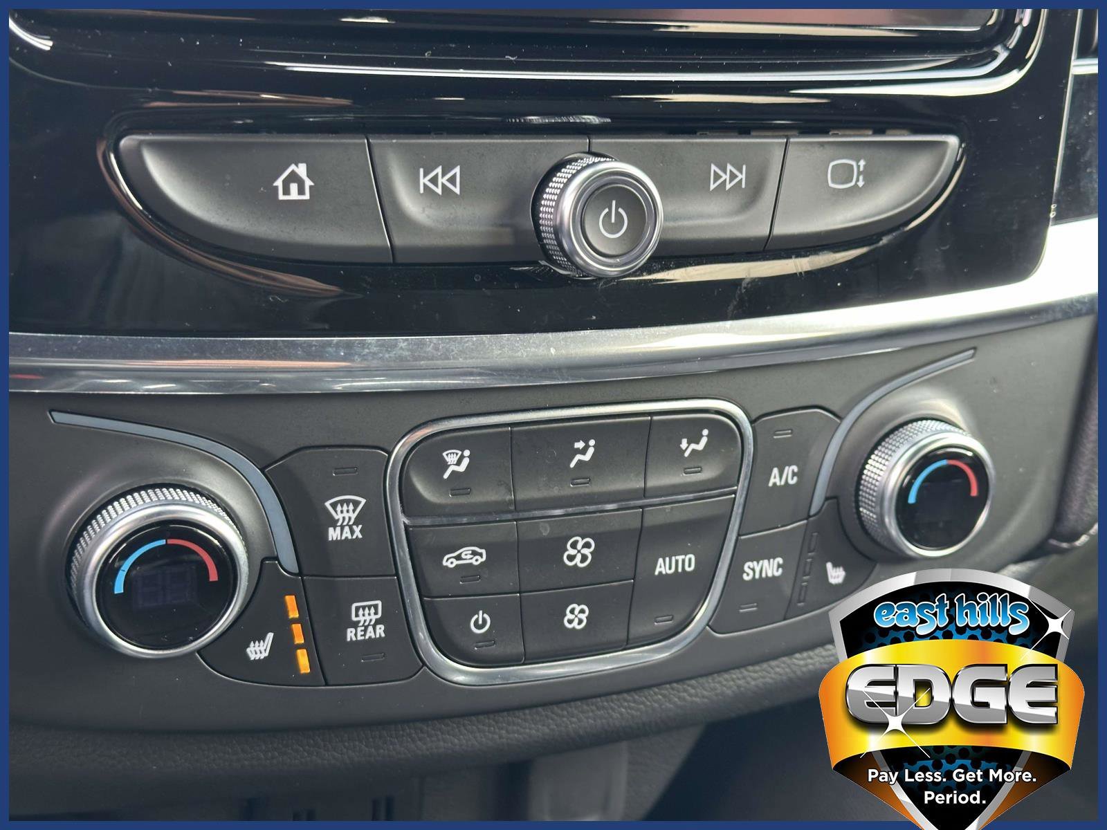 2023 Chevrolet Traverse 1LT - Photo 23
