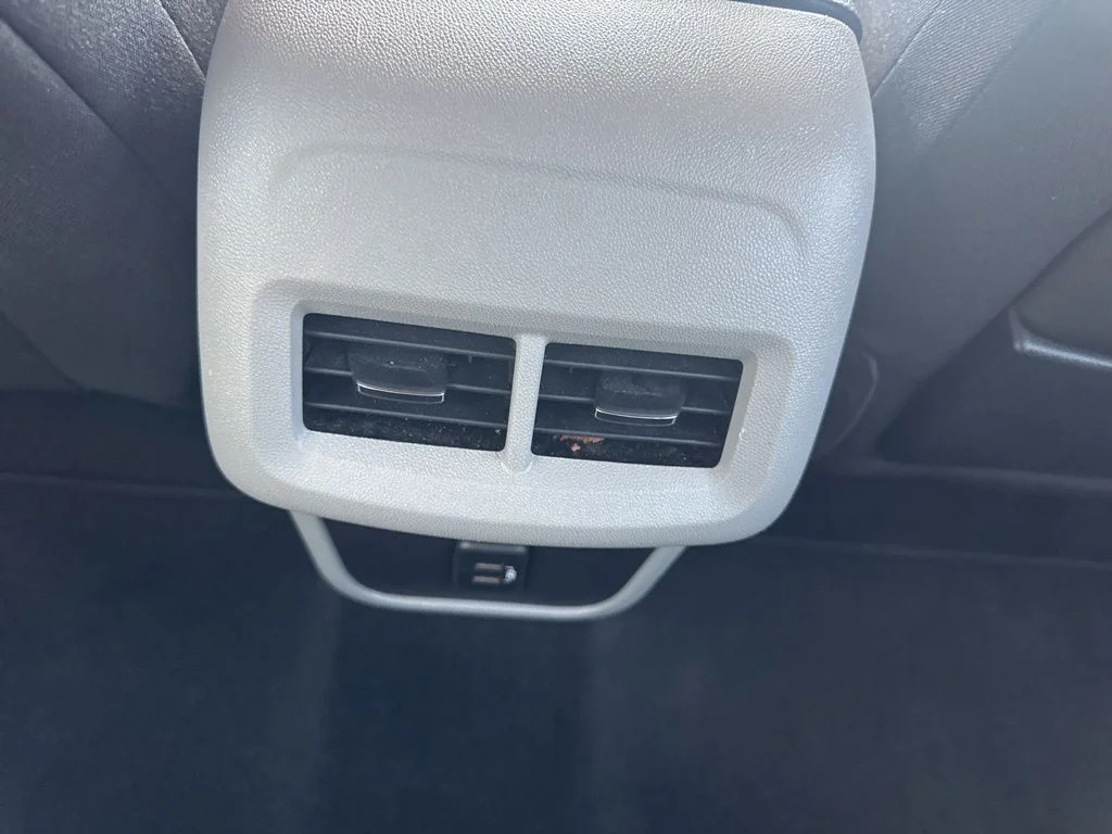 Used 2024 Downpour Metallic GMC SLE image 33