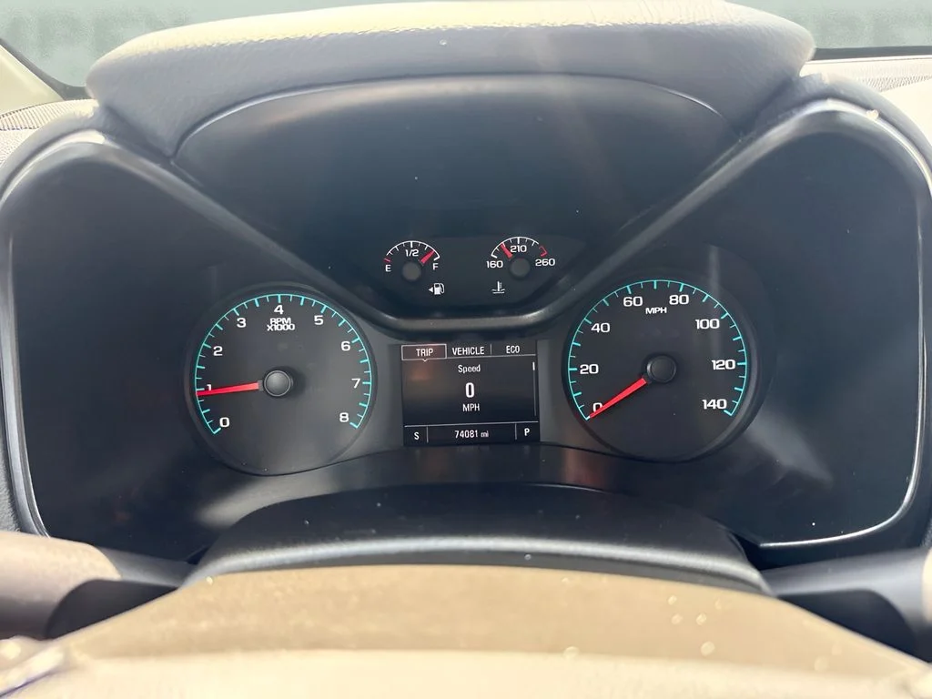 Used 2022 White Chevrolet LT image 16