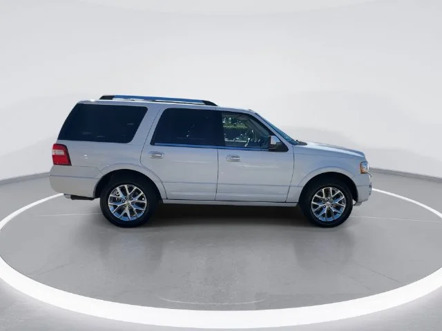 Used 2015 White Ford Limited image 8