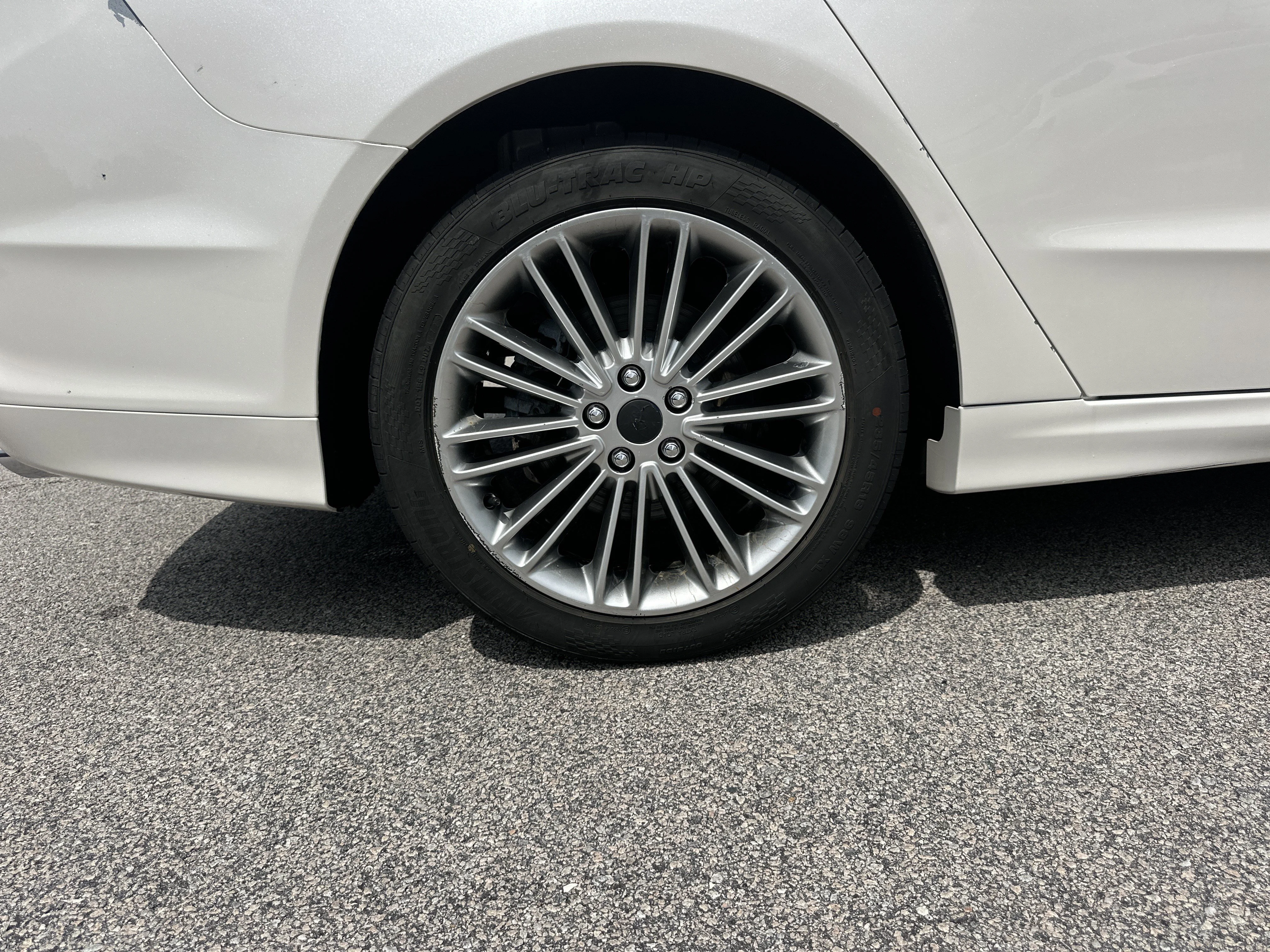 Used 2014 WHITE Ford SE image 17