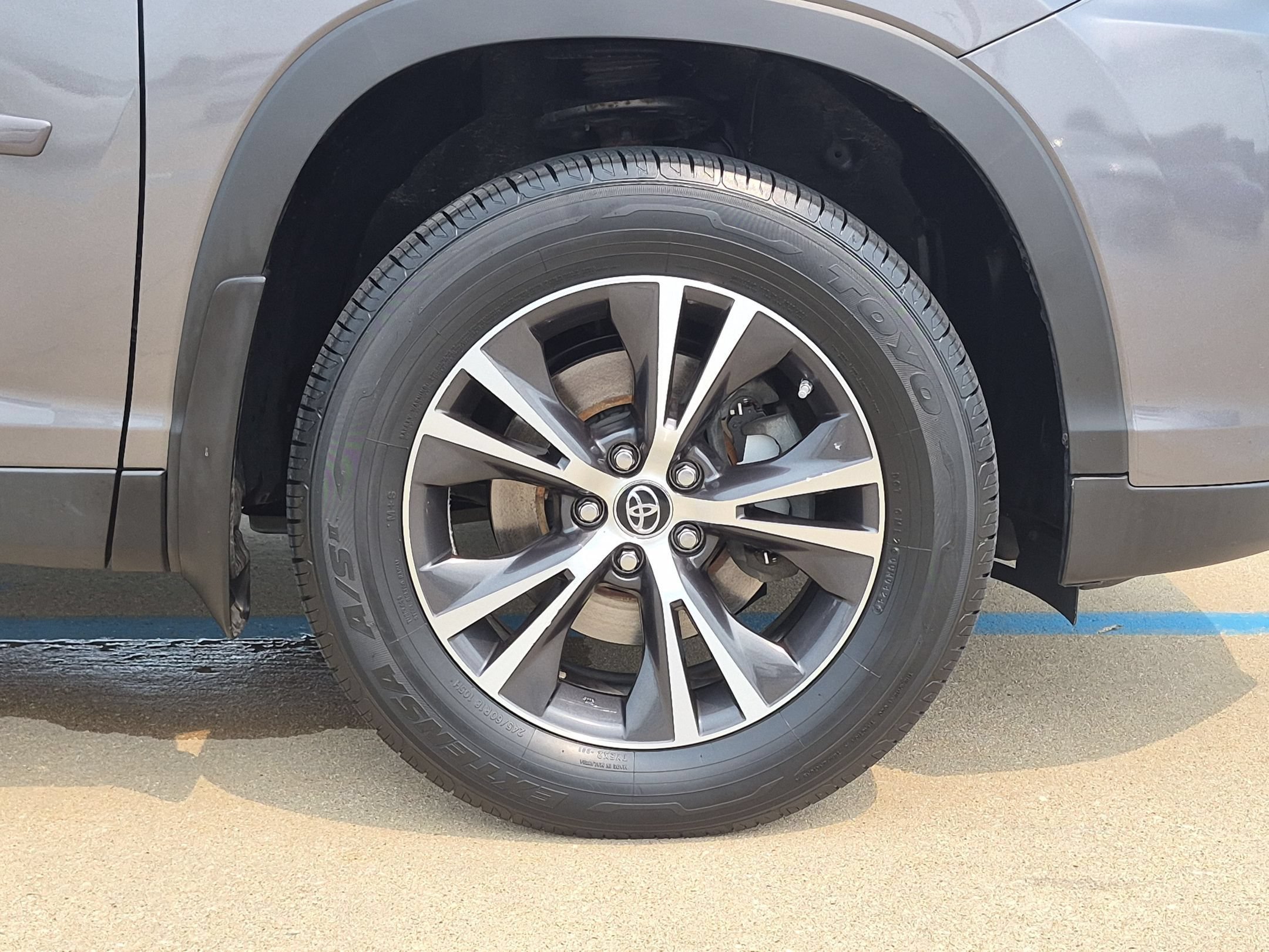 Used 2019 Predawn Gray Mica Toyota LE Plus AWD image 31