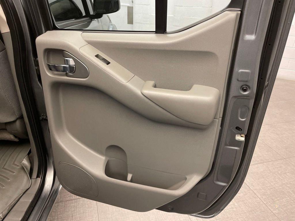 Used 2021 Gray Nissan SV image 27