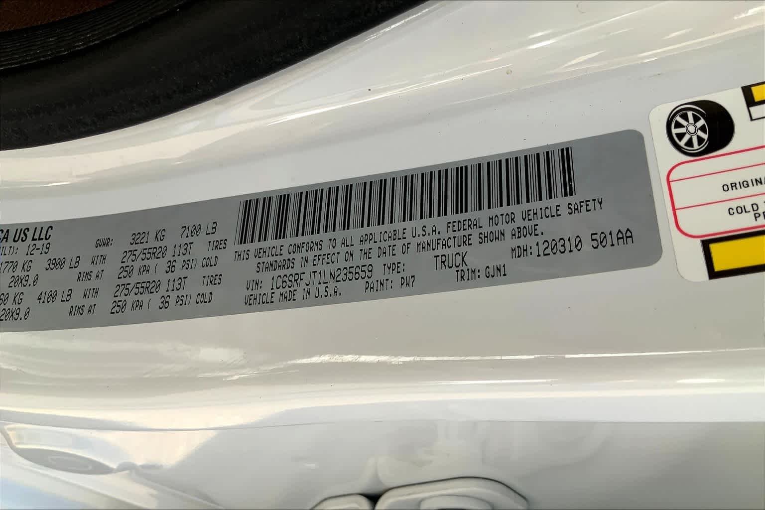 Used 2020 Bright White Clearcoat Ram Laramie image 35