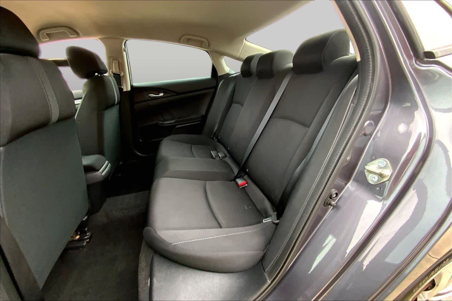 Used 2016  Honda LX image 19
