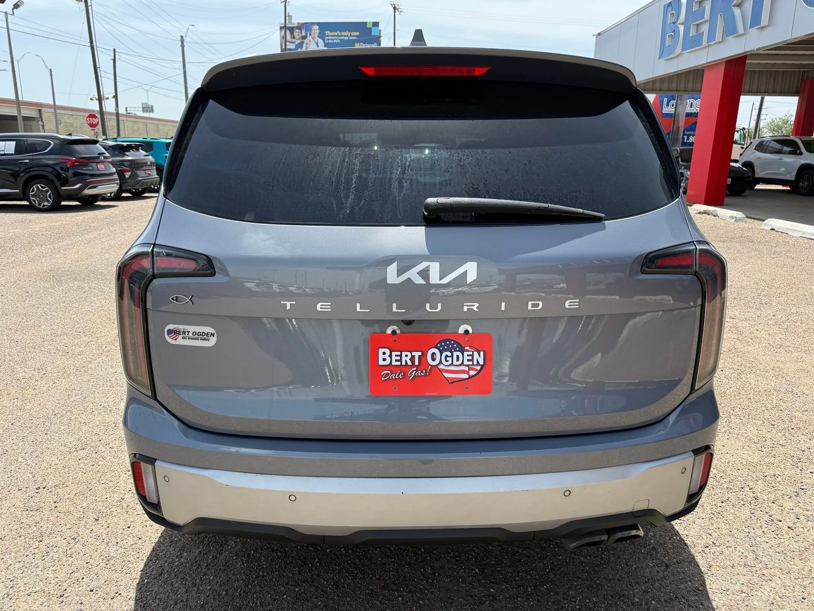 Used 2023 Silver Kia SX image 3
