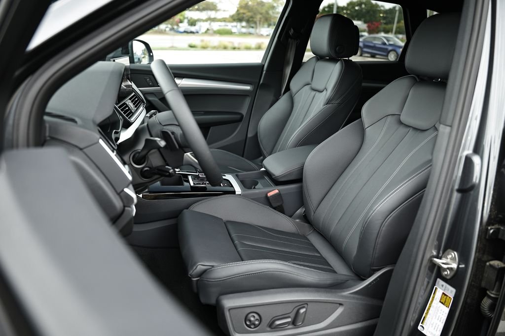 Used 2025 Tambora Gray Metallic Audi 2.0T Premium Plus image 22