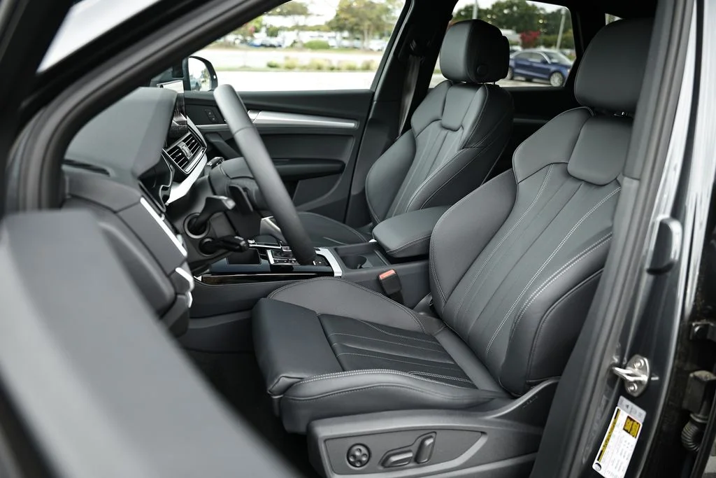 Used 2025 Tambora Gray Metallic Audi 2.0T Premium Plus image 22