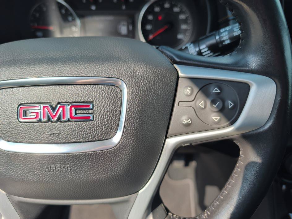 Used 2021 Graphite Gray Metallic GMC SLE image 20
