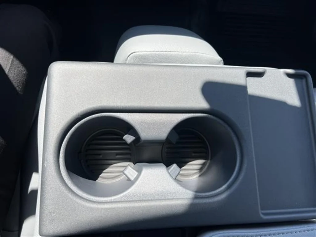 New 2025 Oxford White Ford F-550® XL image 10