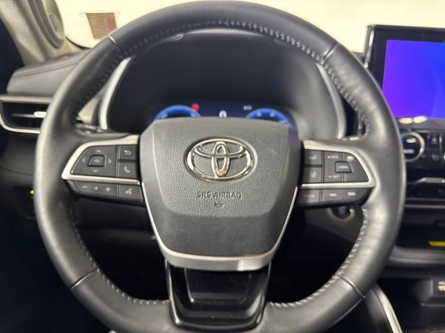 Used 2023 Pearl Toyota Limited image 20