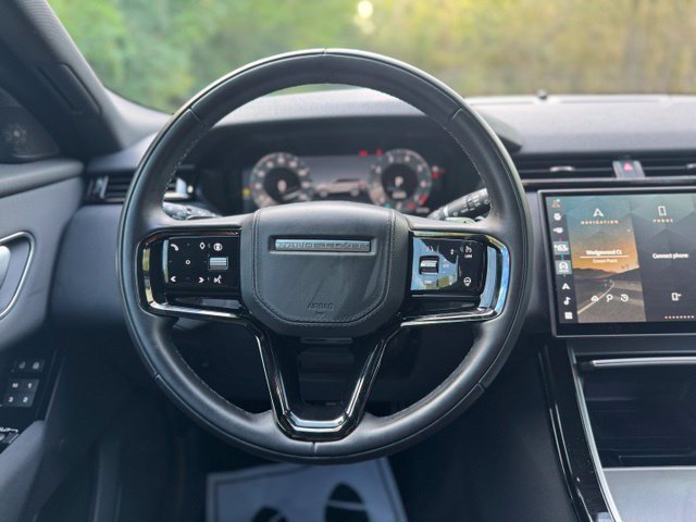 Used 2025 Fuji White Land Rover Dynamic SE image 22