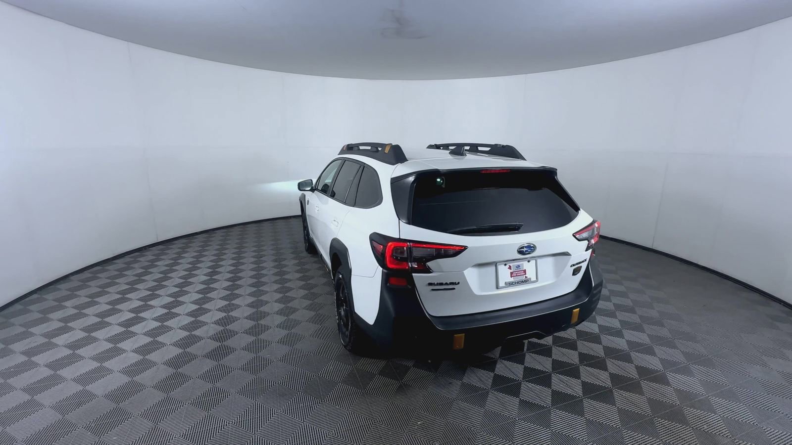 Certified Used 2025 Crystal White Pearl Subaru Wilderness image 7