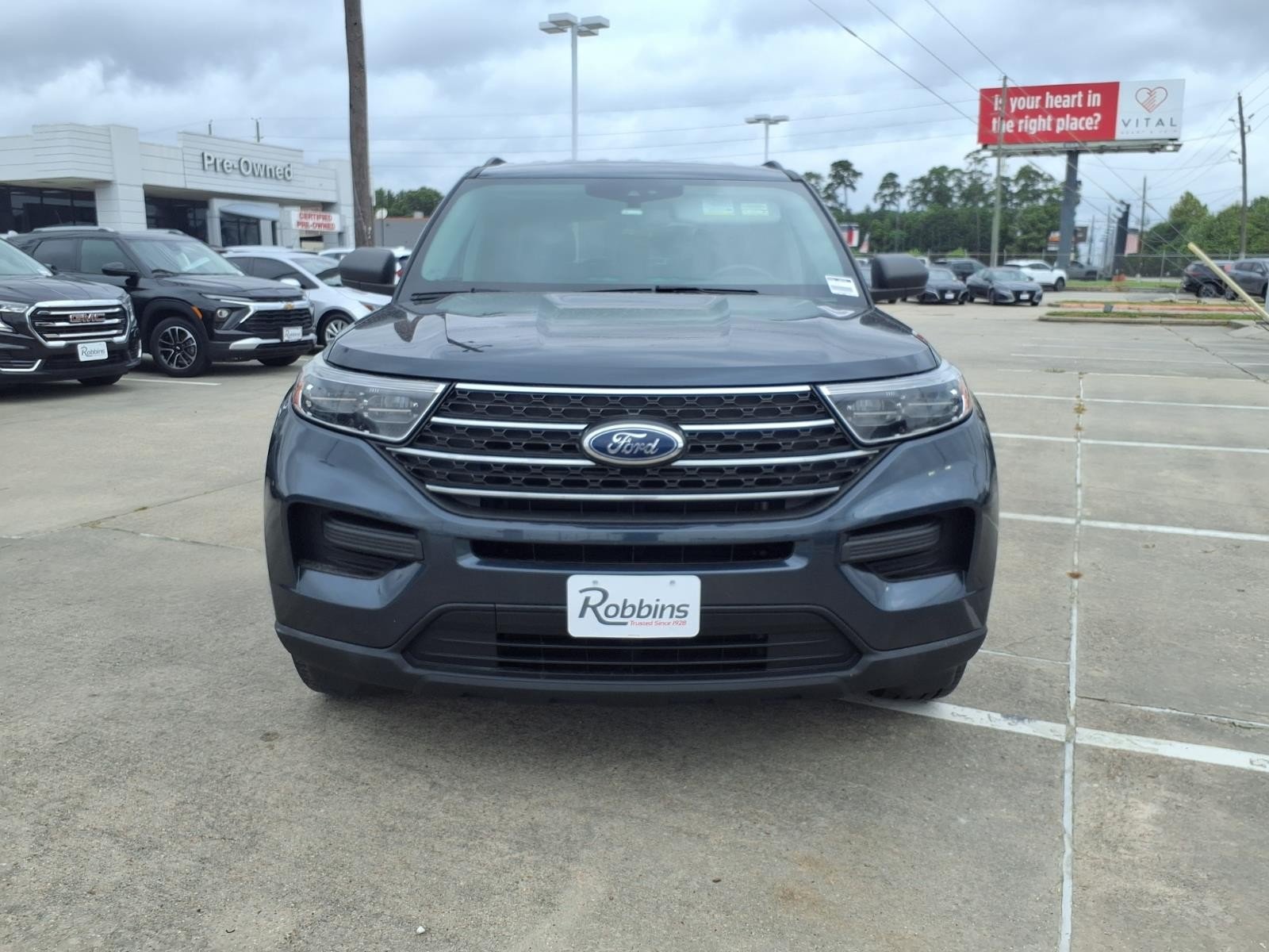 2022 Ford Explorer photo 5 of 26