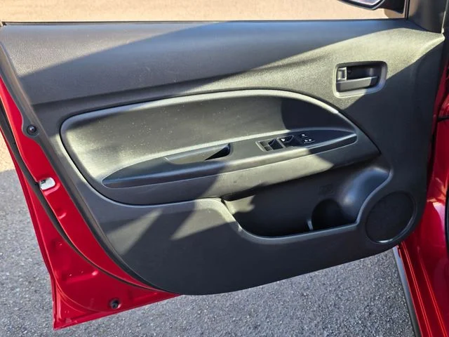 Used 2024 Red Mitsubishi ES image 18