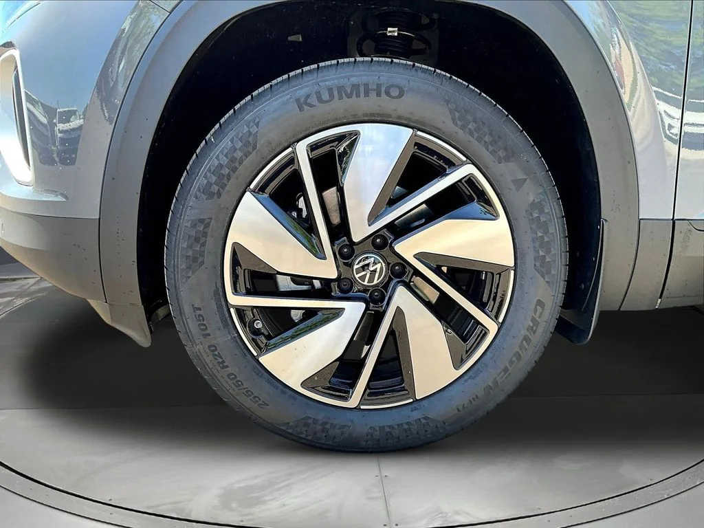 New 2026 Gray Volkswagen 2.0T SE w/Technology image 16