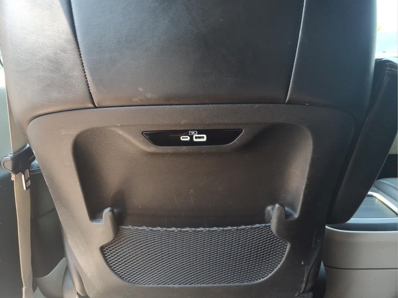 Used 2023 Silver Mist Clearcoat Chrysler Touring L image 29