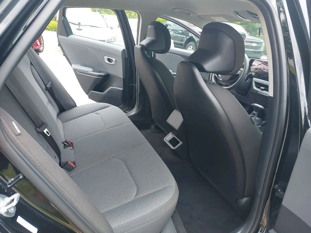Used 2025 Black Kia LX image 11