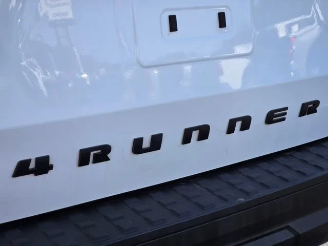 Used 2025 White Toyota SR5 image 17