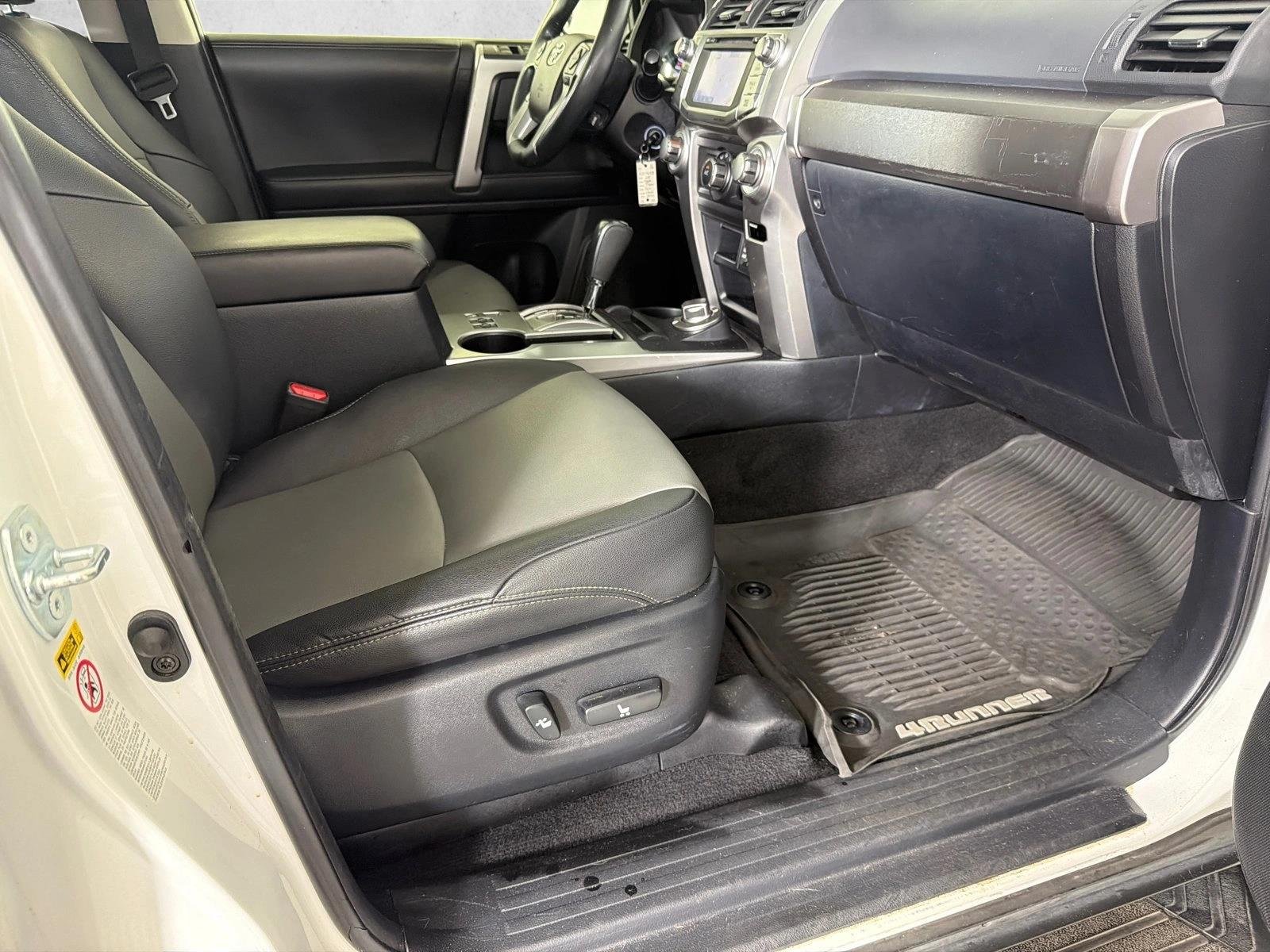 Used 2019 Super White Toyota SR5 Premium image 15