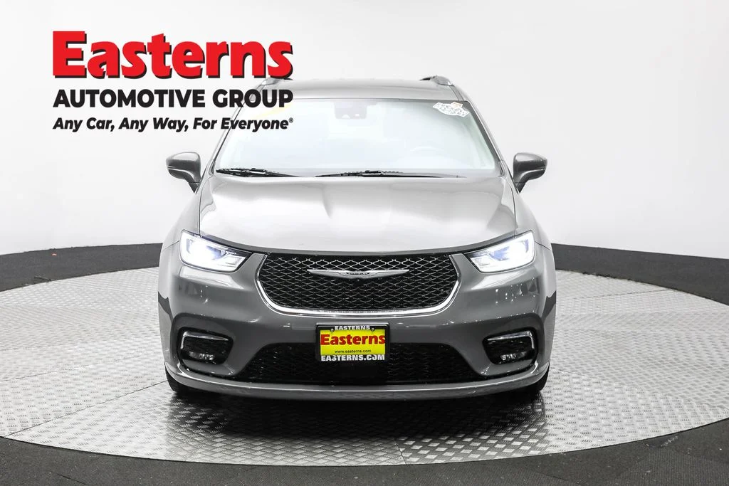 Used 2021 Gray Chrysler Touring L image 2