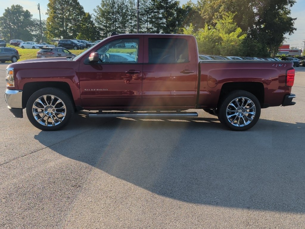 Used 2018 Cajun Red Tintcoat Chevrolet LT image 7