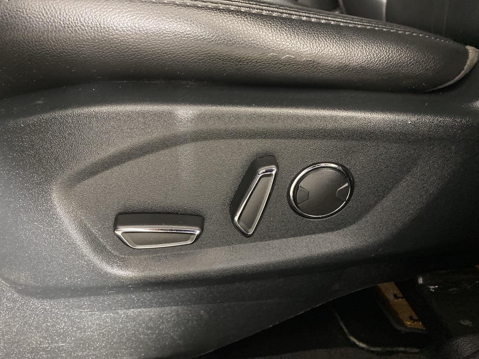 Used 2018 Ingot Silver Ford XLT image 11