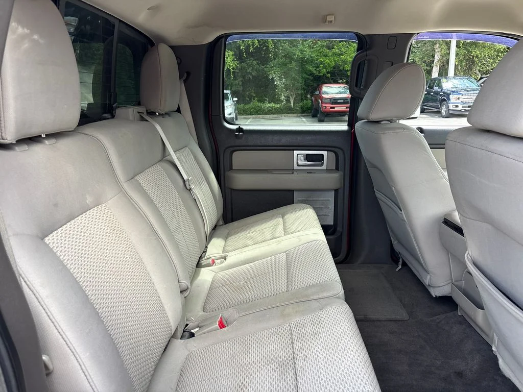 Used 2010 Red Ford XLT image 28