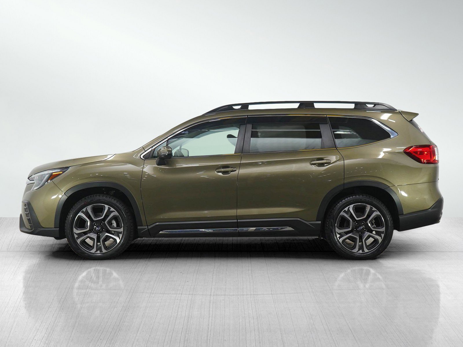 Used 2023 Subaru Ascent Limited with VIN 4S4WMASD6P3428504 for sale in Burnsville, Minnesota