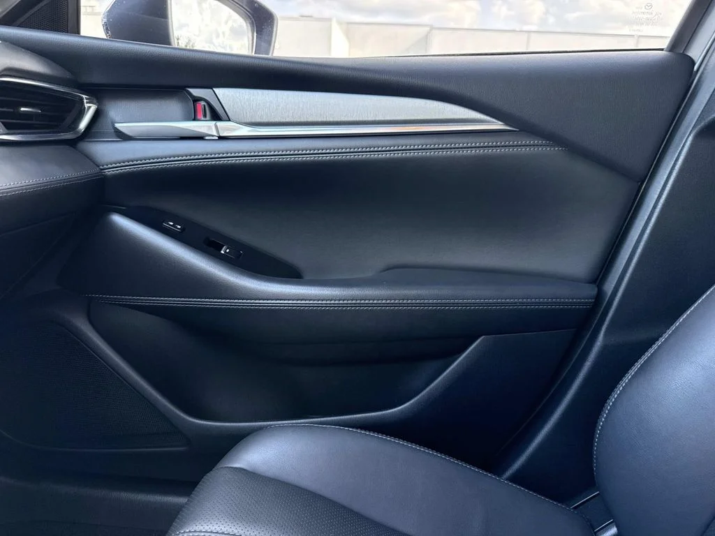 Used 2021 Blue Mazda Touring image 27
