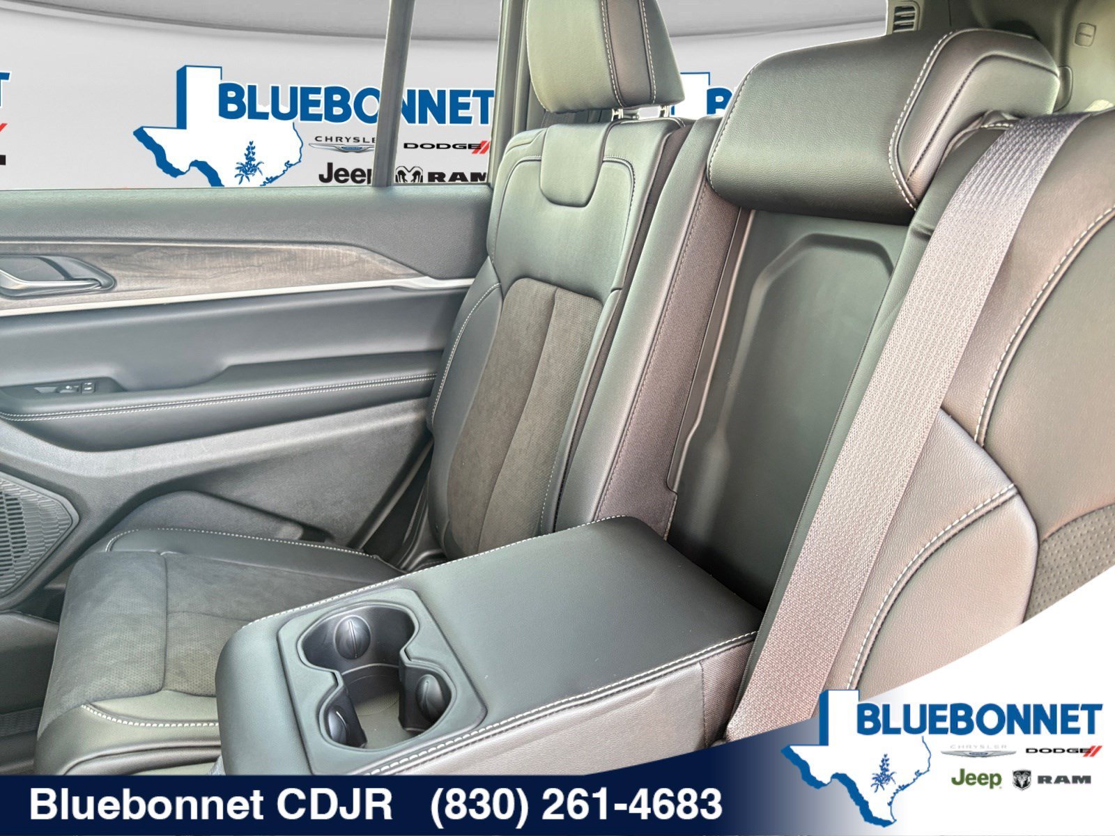 New 2026 Bright White Clearcoat Jeep Laredo Altitude image 30