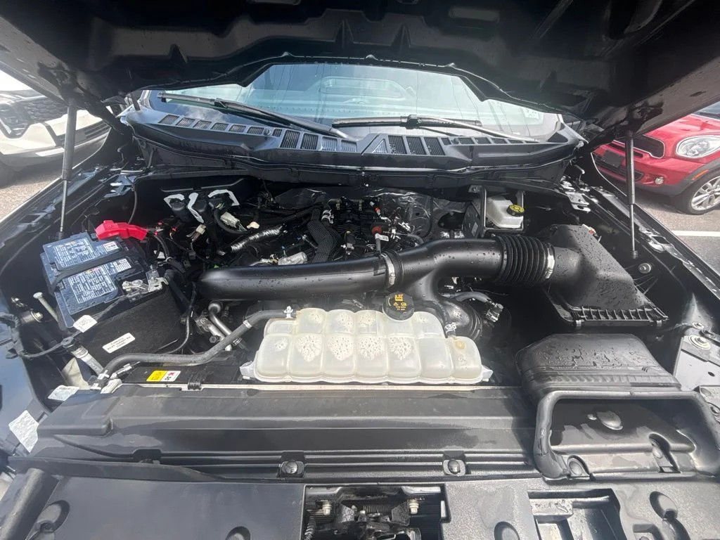 Used 2025 Gray Ford XLT image 10