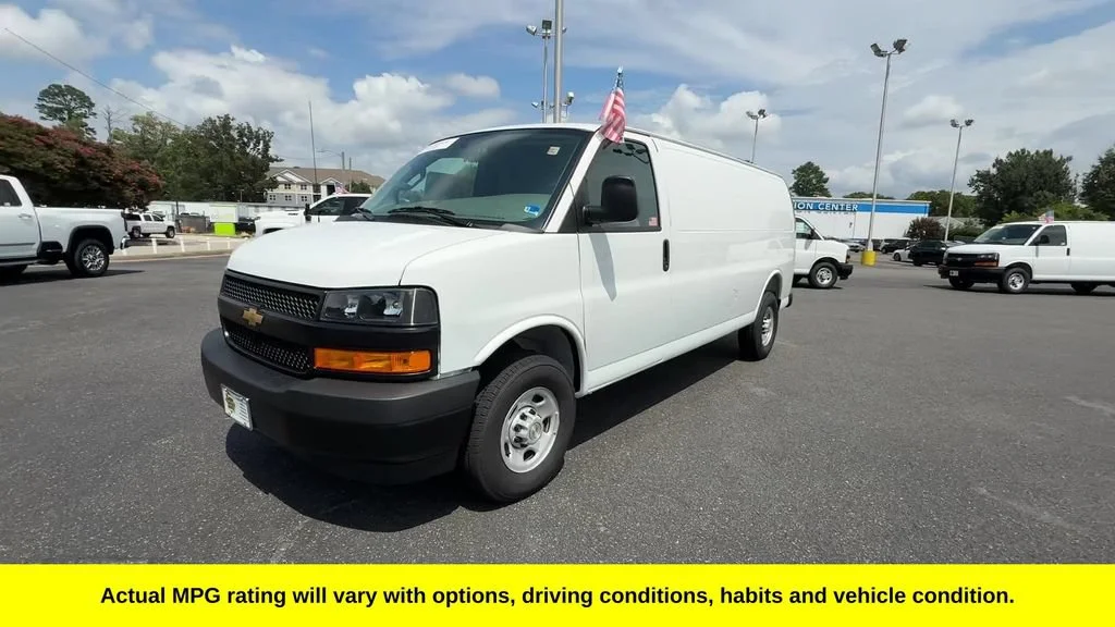 New 2026 Summit White Chevrolet WT image 2