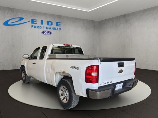 Used 2008 White Chevrolet Work Truck image 14