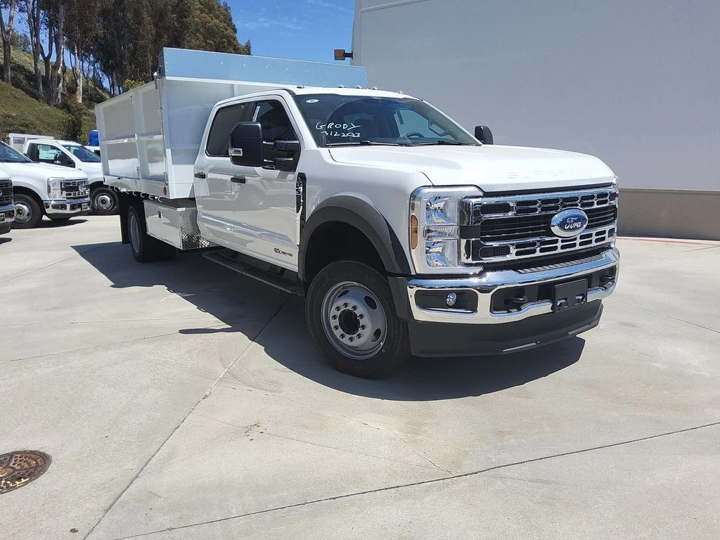 New 2026 Oxford White Ford XL image 4