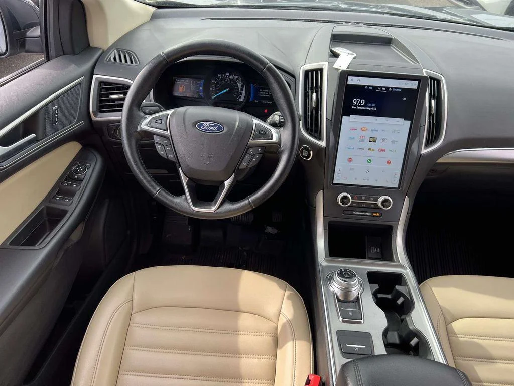 2022 Ford Edge SEL - Photo 16