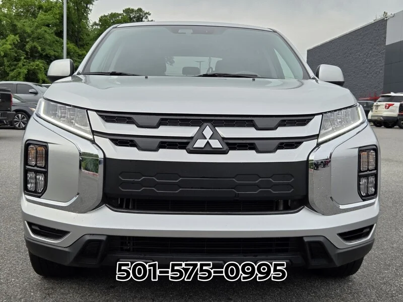 Used 2024 SILVER MITSUBISHI S 2.0 AWC image 3